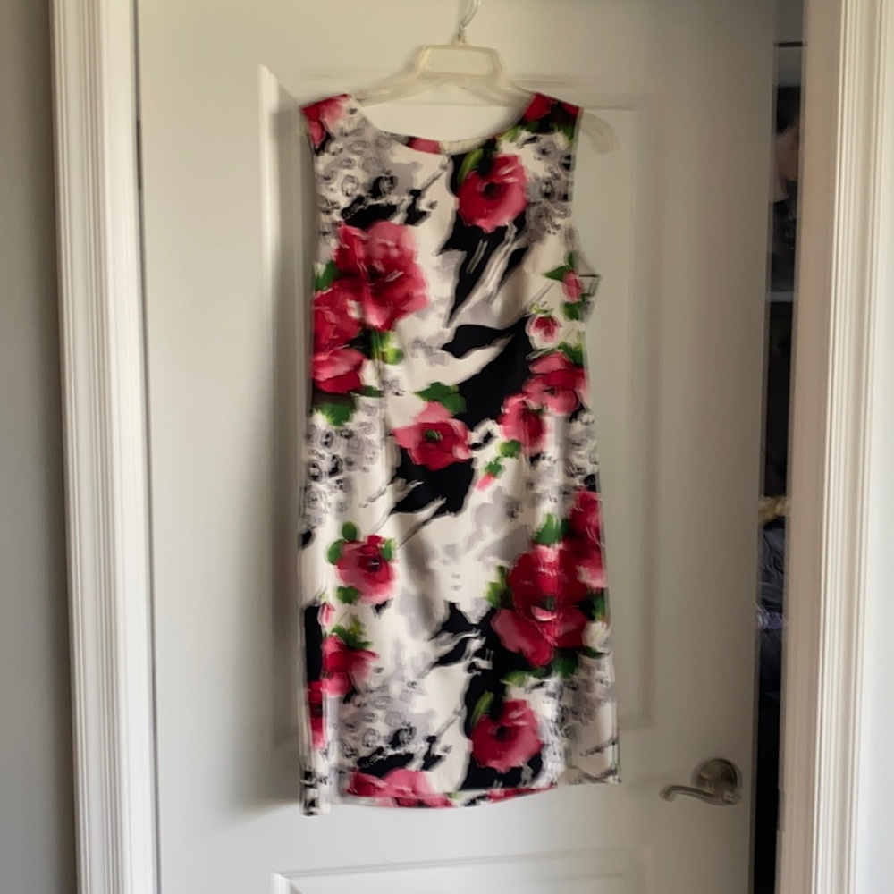 Connected dress. Excellent condition.